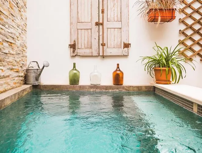 Casa Alfazema - Luxury Townhouse With Cosy Pool